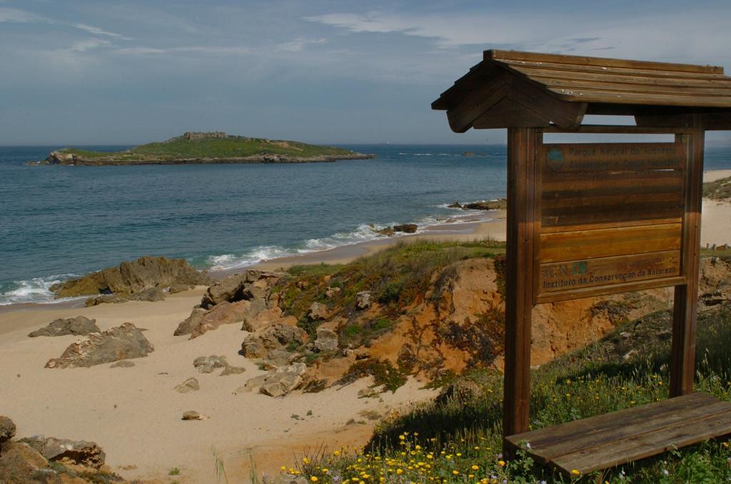 Parque De Campismo Da Ilha Do Pessegueiro 호텔 포르토코보 객실 사진
