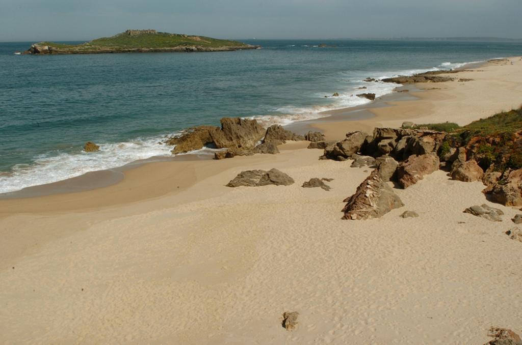 Parque De Campismo Da Ilha Do Pessegueiro 호텔 포르토코보 객실 사진